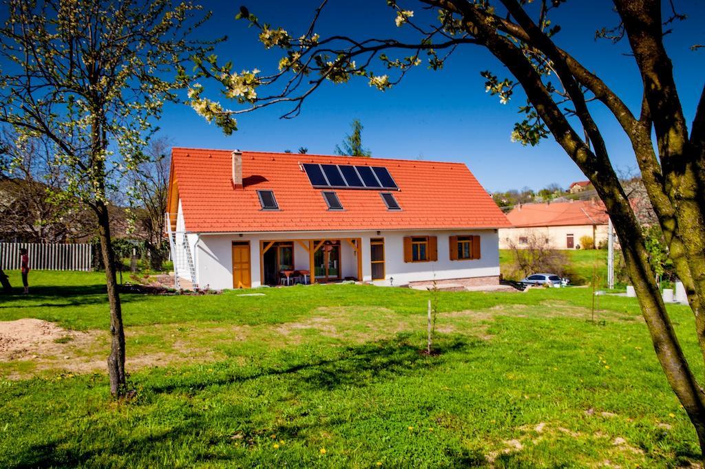 Zengővárkony Rozmaring Vendeghaz酒店 外观 照片